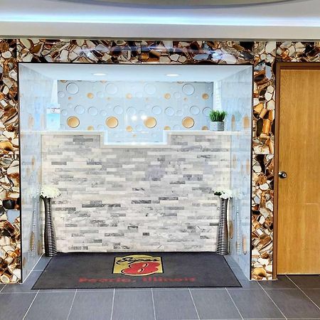 Super 8 By Wyndham Peoria Exterior foto